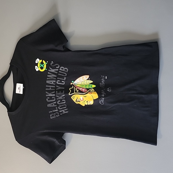 Majestic Tops - BLACKHAWKS LADIES TSHIRT